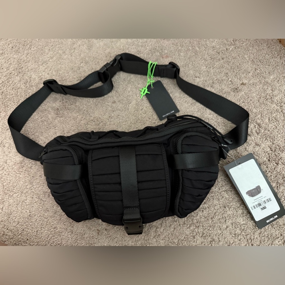 Darker Wavs Compression Fanny Pack Black